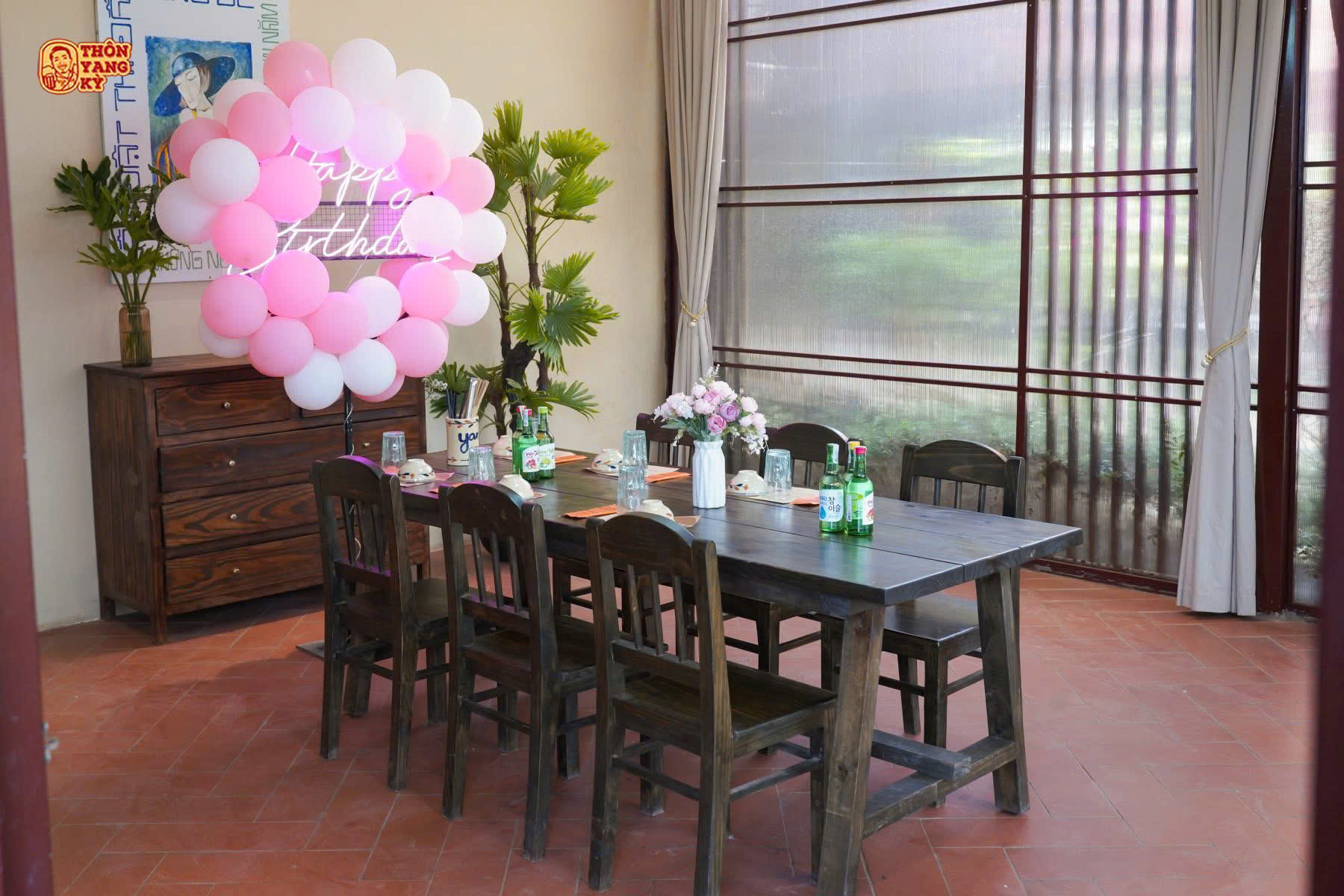 Bộ Bàn Gỗ Thông 1m6 Kèm 6 Ghế Tựa G9 – Giải Pháp Bàn Ghế Cho Nhà Hàng Chuyên Nghiệp