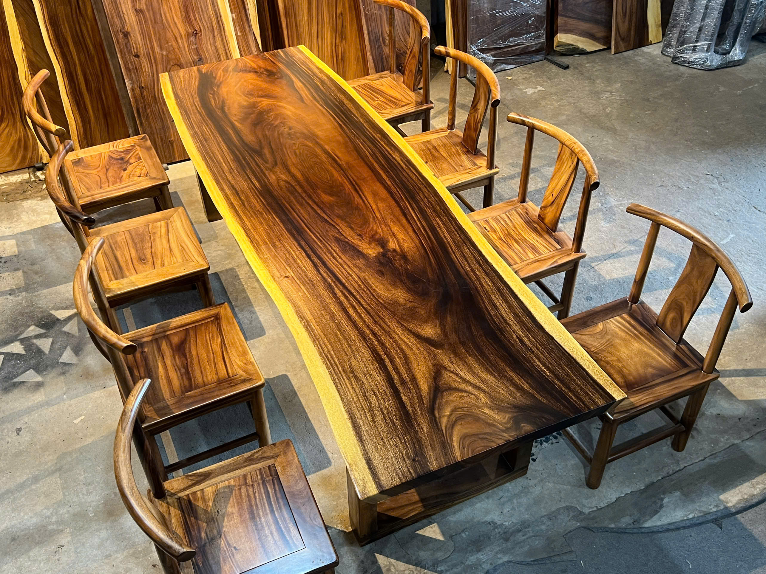 BÀN GỖ ME TÂY NGUYÊN TẤM – KHỔ DÀI 2M65, CẠNH TỰ NHIÊN